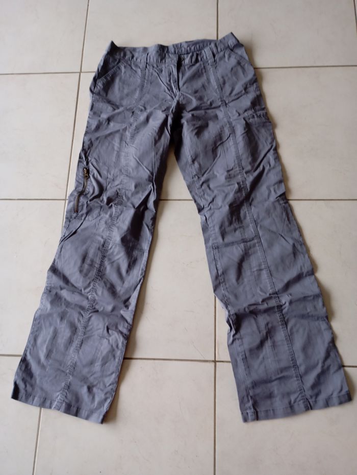 Pantalon léger neuf taille 38