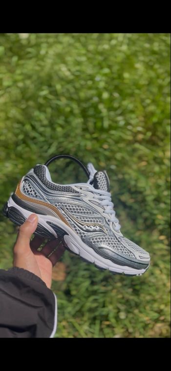 Saucony Omni 9 Gris/Or