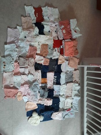 A vendre 0 1mois fille