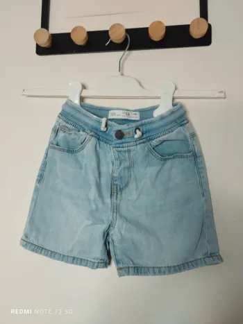 Short en jean Zara taille 3/4 ans