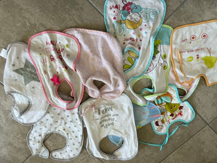 Lots 54 bavoirs - photo numéro 5