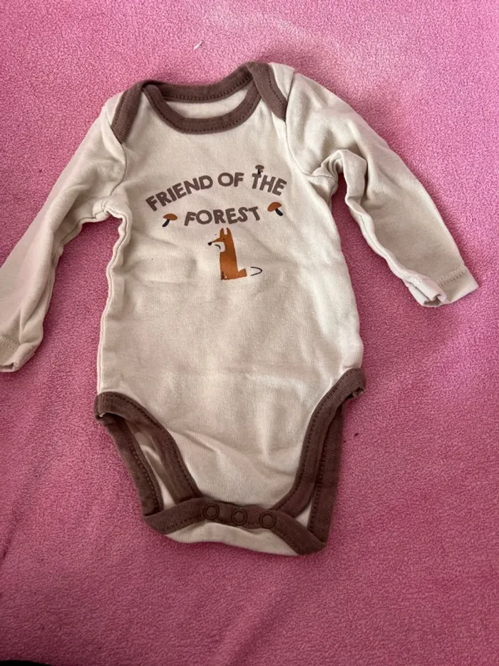 Lot de 9 bodys taille 1 mois - photo numéro 7