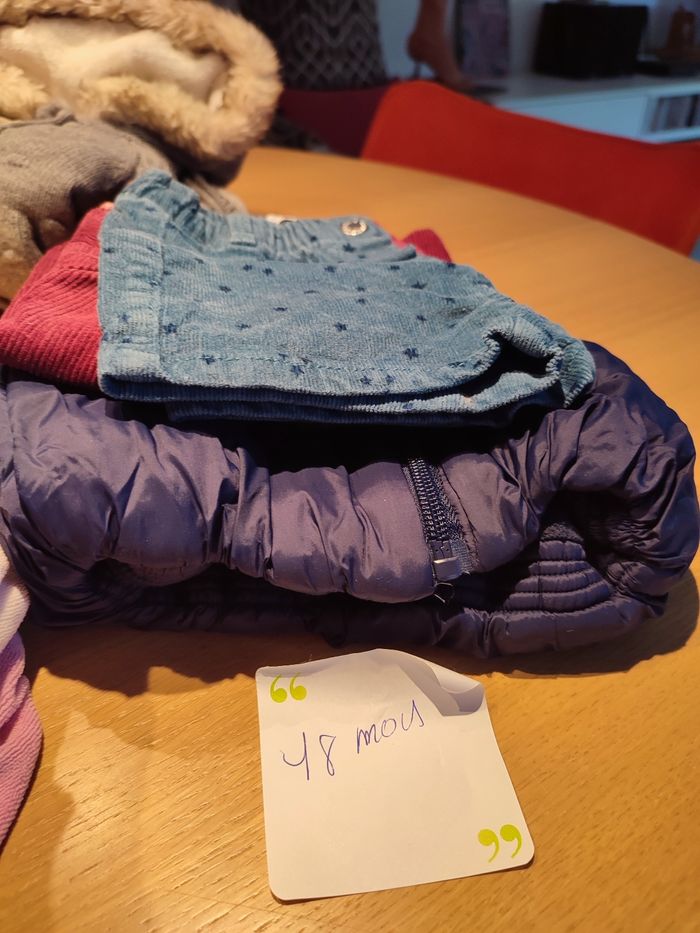 Lot de vêtements fille 18 mois propres, repassés et pliés - photo numéro 7