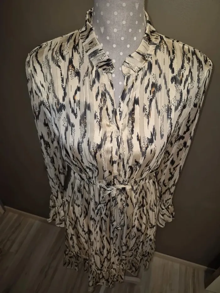 Robe /tunique casi neuve - photo numéro 3