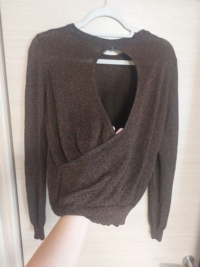 Haut dos nu marron fil doré kaporal