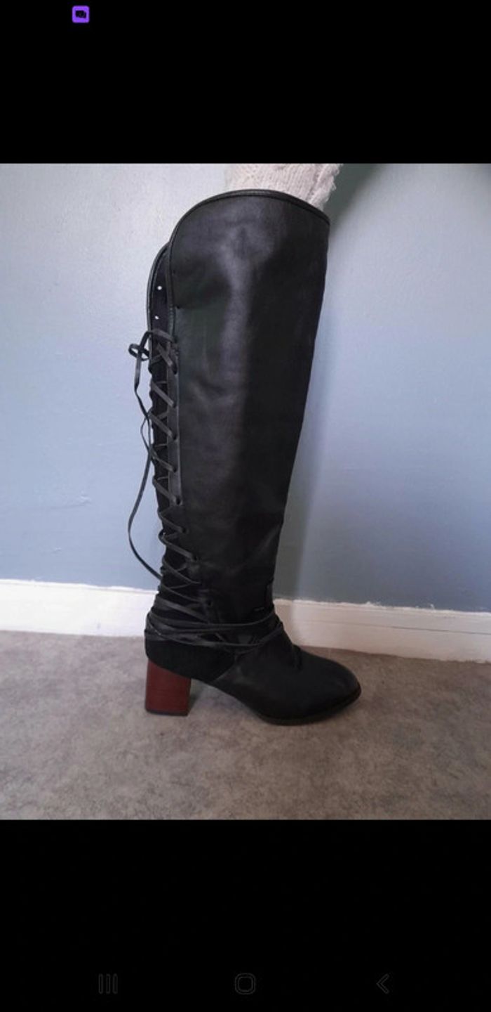 Belles bottes à lacets
