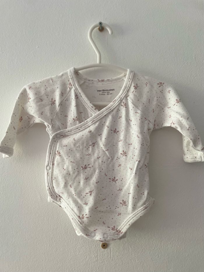 Lot 3 bodies manches longues 3mois - photo numéro 2