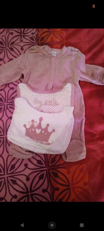 Dors bien pyjama avec 2 bavoirs Tex