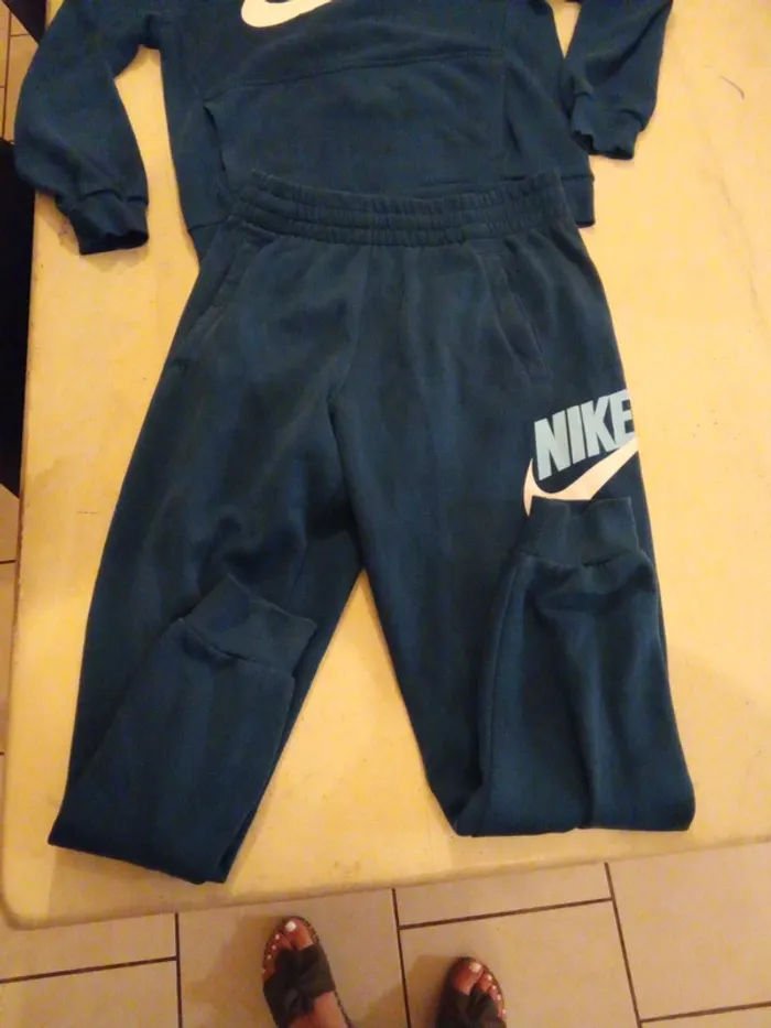 Ensemble jogging Nike - photo numéro 4