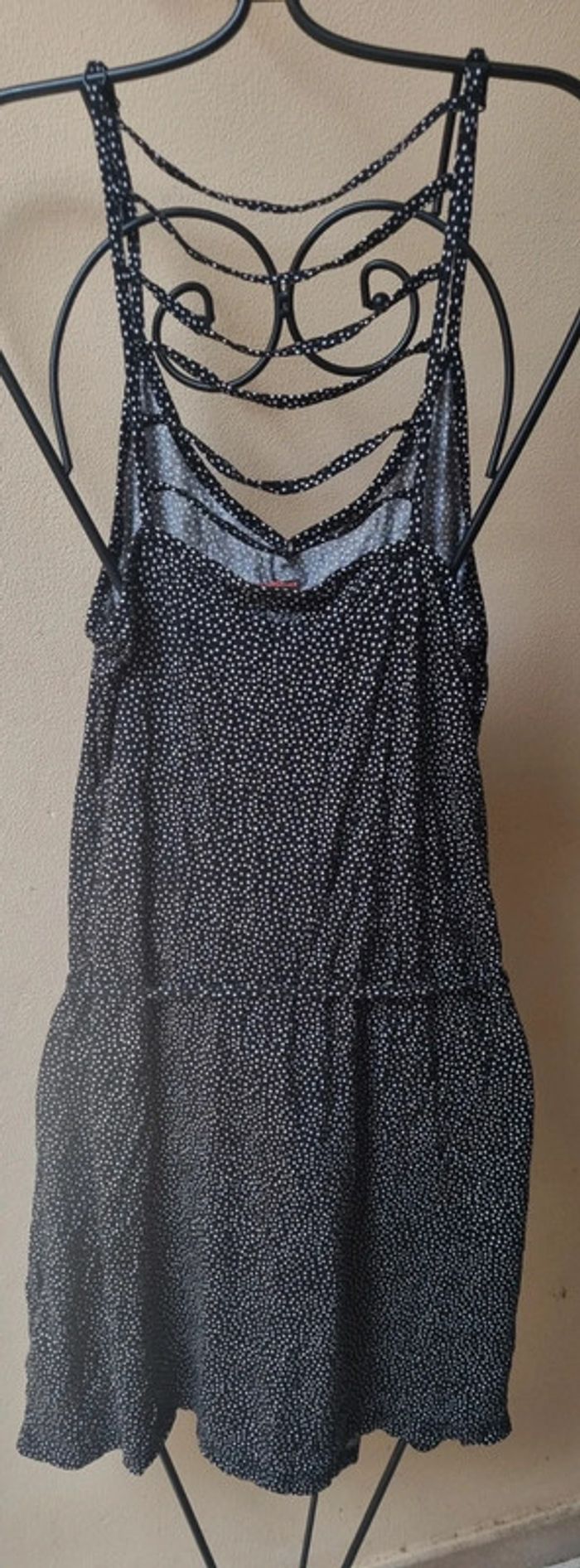 Robe noire à pois blancs - photo numéro 4