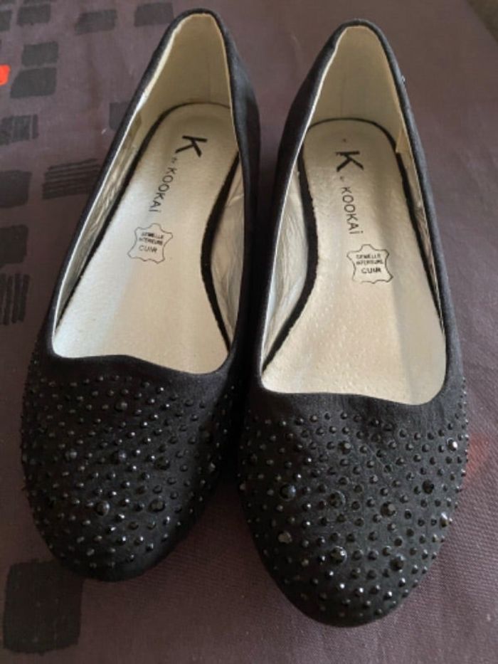 Chaussures daim noires Kokai P37