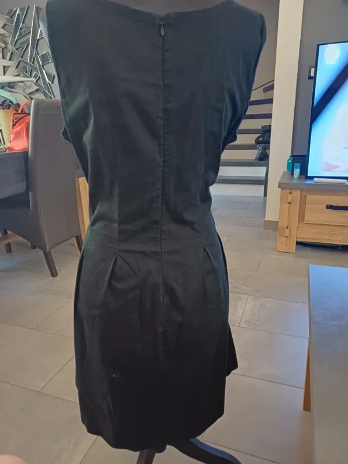 Robe noire - photo numéro 3