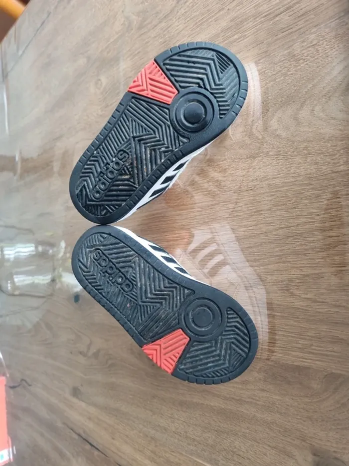 Basket adidas - photo numéro 4