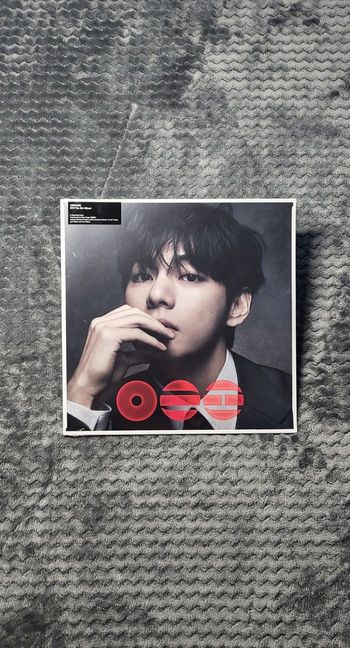 Vinyl Collector BTS V Velvet Red 