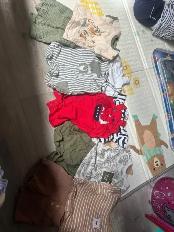 Lot vêtements bébé 3/6mois