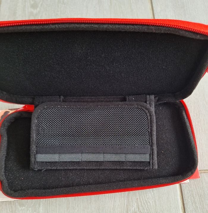 Pochette Nintendo switch Super Mario odyssey - photo numéro 4