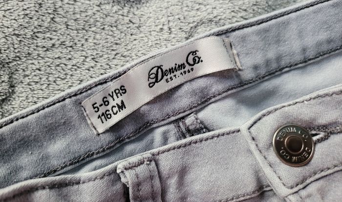 Jeans 5/6 ans - photo numéro 3