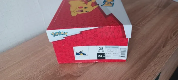 Baskets à scratch garçon, motif pikachu, taille 25, neuves jamais portées. - photo numéro 9