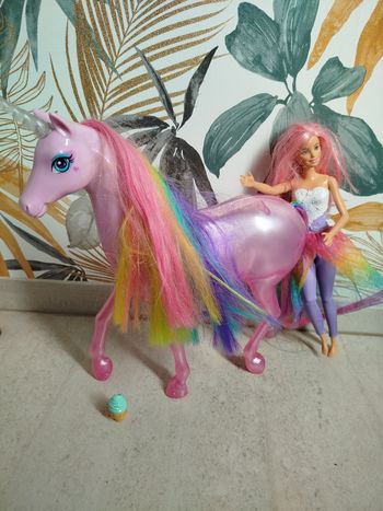 Barbie licorne 