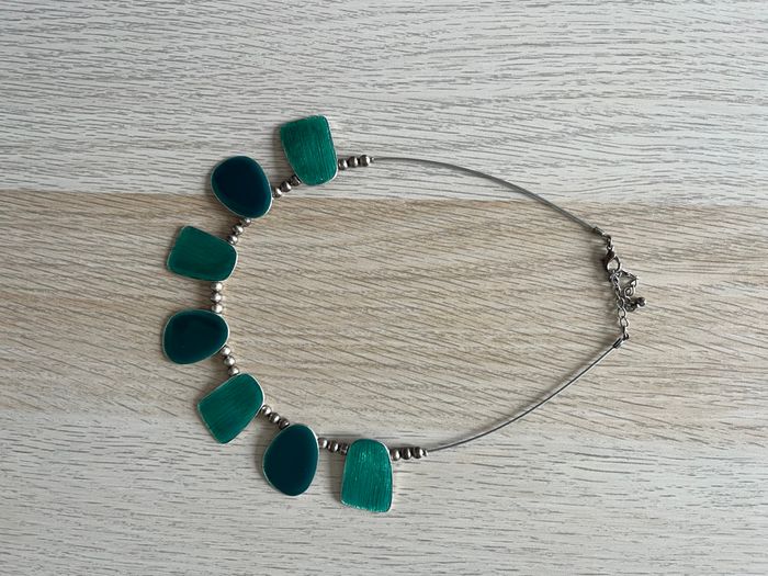 Collier vert
