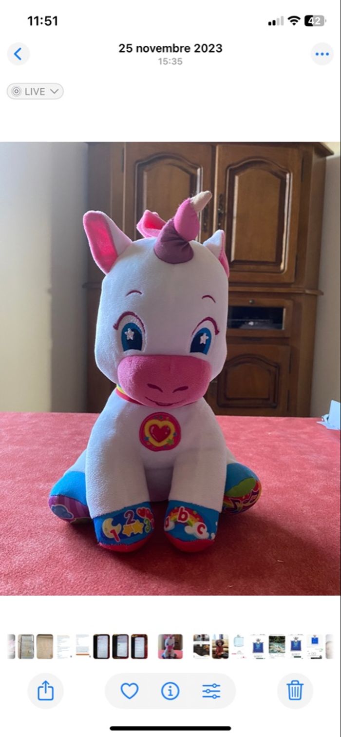 Peluche licorne intéractive Clementoni