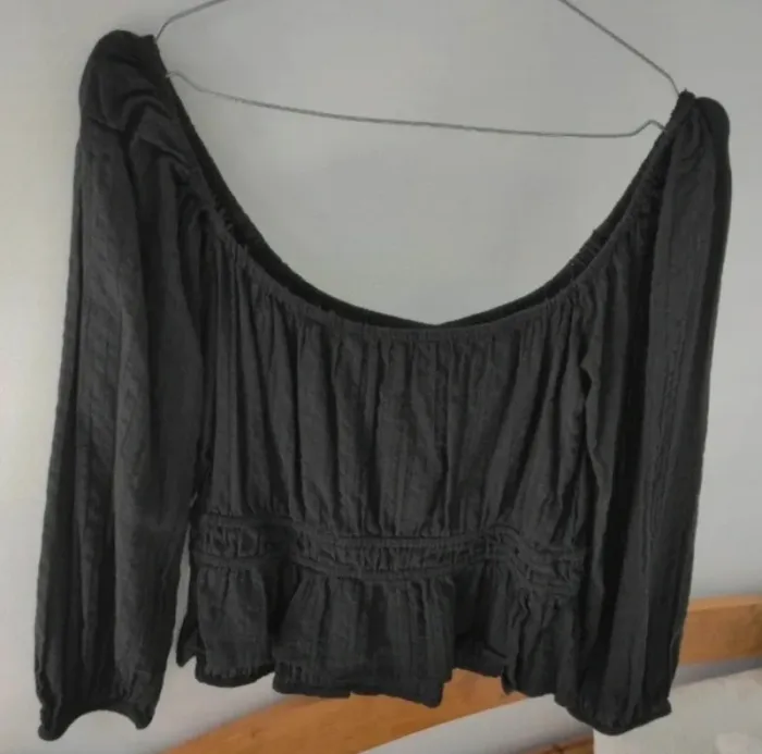 Blouse noire élégante de la marque Mango, taille S - photo numéro 2