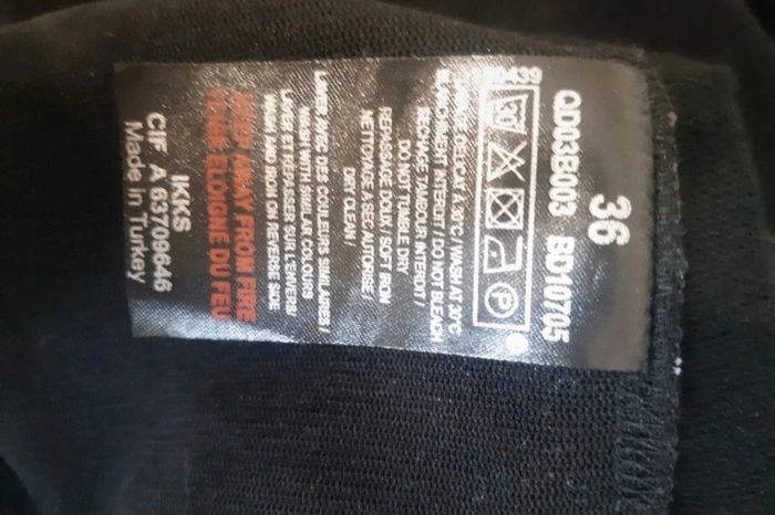 Ikks haut tee-shirt bi matière sequins noir T 36/38 en tbe - photo numéro 11
