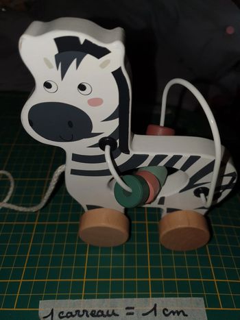 Petit zèbre à tirer en bois