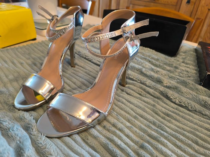 Sandales talon aiguille argenté T40 Rouge bijoux - photo numéro 3