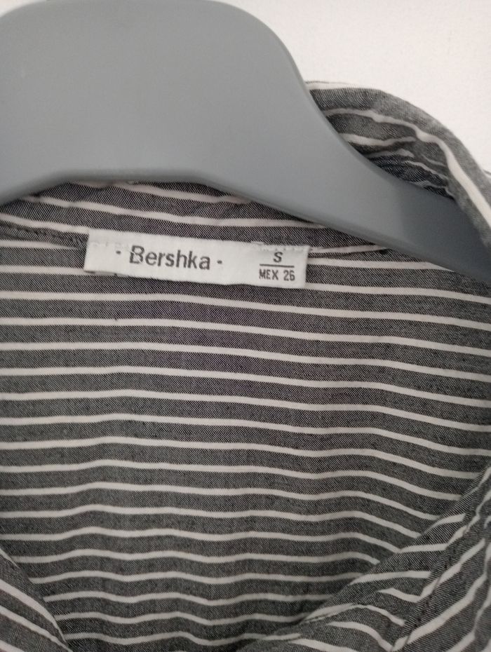 Chemise bershka taille 36 - photo numéro 2