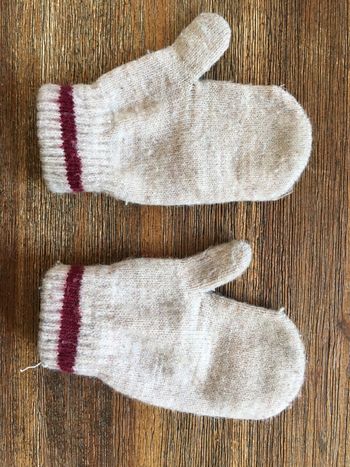 Mignonnes moufles bébé en laine mélangée