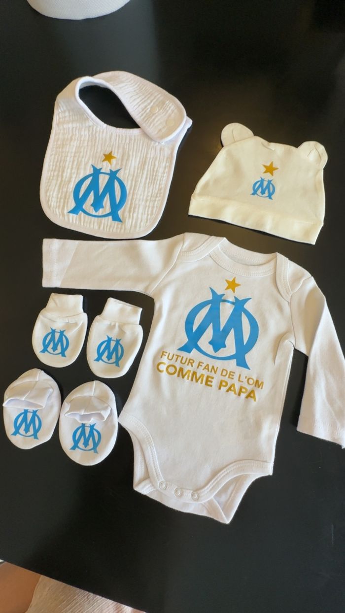 Ensemble 5 pièce bébé Om droit au but comme papa cadeau de naissance foot Marseille - photo numéro 2
