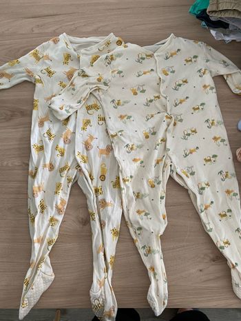 Lot pyjamas bébé 9/12mois