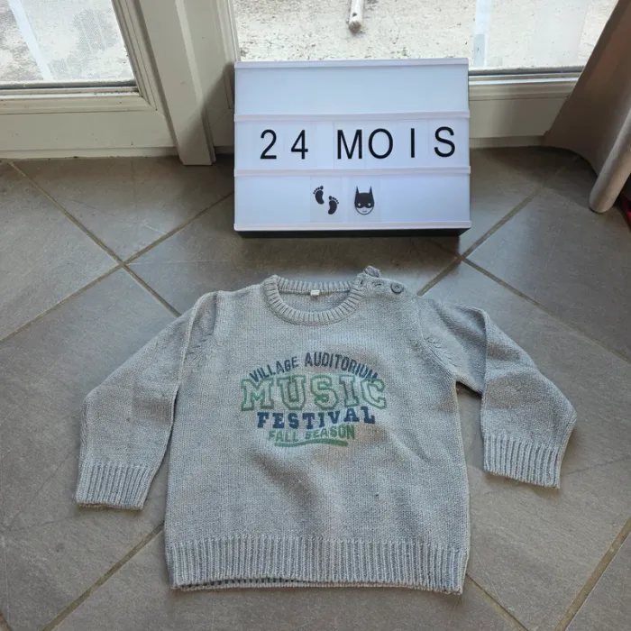 Lot vêtements 24 mois - photo numéro 2