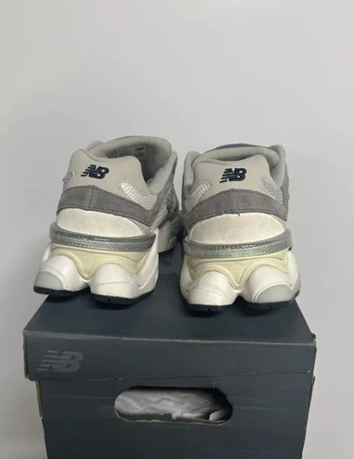 Baskets New Balance 9060 GRY  taille 38 - photo numéro 4