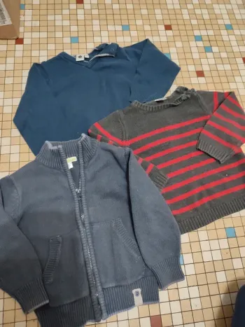 Pulls et gilet 2 ans