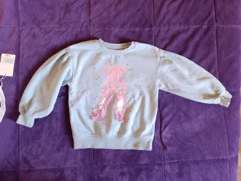 Sweat fille Primark taille 7/8ans