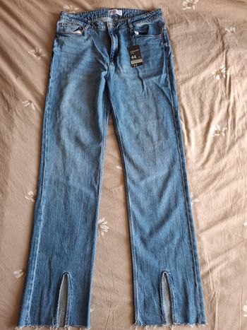 Jeans fante bleu Primark taille 44 Neufe avec étiquette