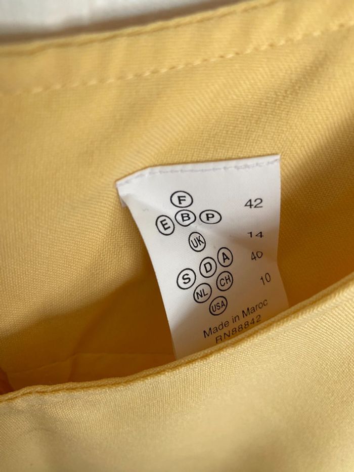 Robe droite sans manches jaune pâle clair - photo numéro 2