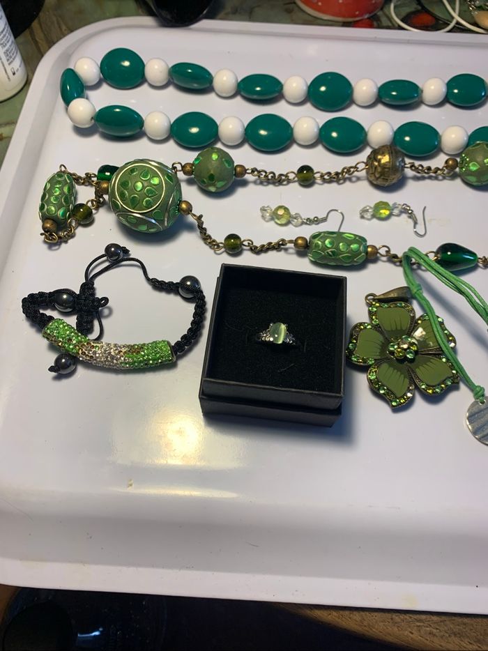 Gros lot bijoux verts ( voir descriptif) - photo numéro 6