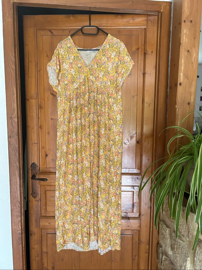 Robe fleurie jaune - photo numéro 3