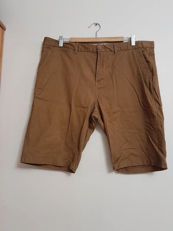 Short chino marron