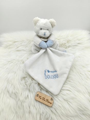 Doudou mouchoir Ours pantin avec son doudou J'aime min Doudou Doudou et Compagnie blanc bleu DC2915