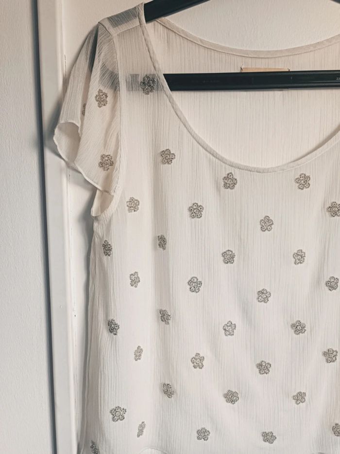 Blouse blanche transparente à perles argentés Hollister Taille M En très bon état