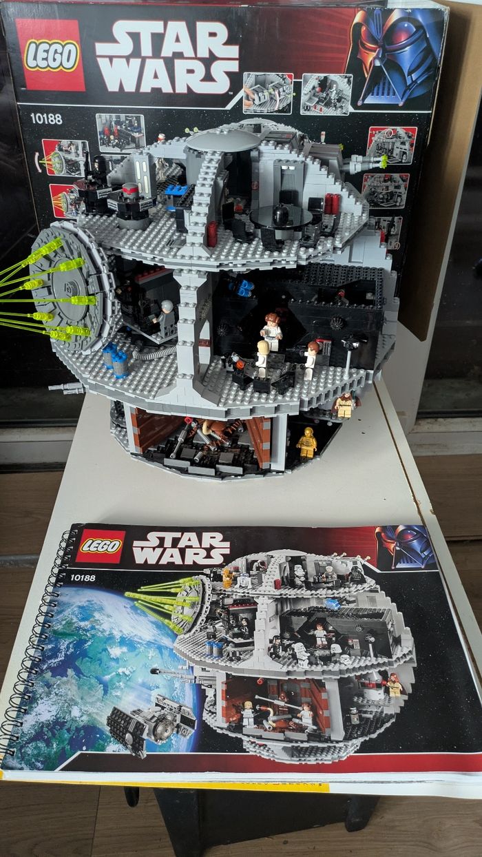 Lego 10188 étoile de la mort monté complet
