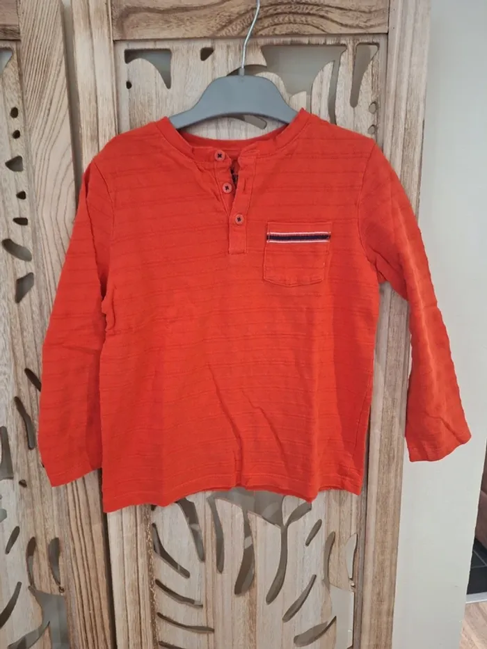 Tee shirt manche longue taille 5 ans