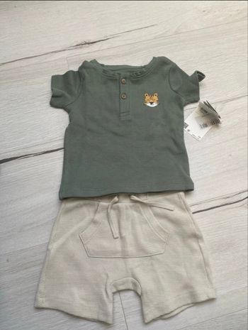 Ensemble short et teeshirt 