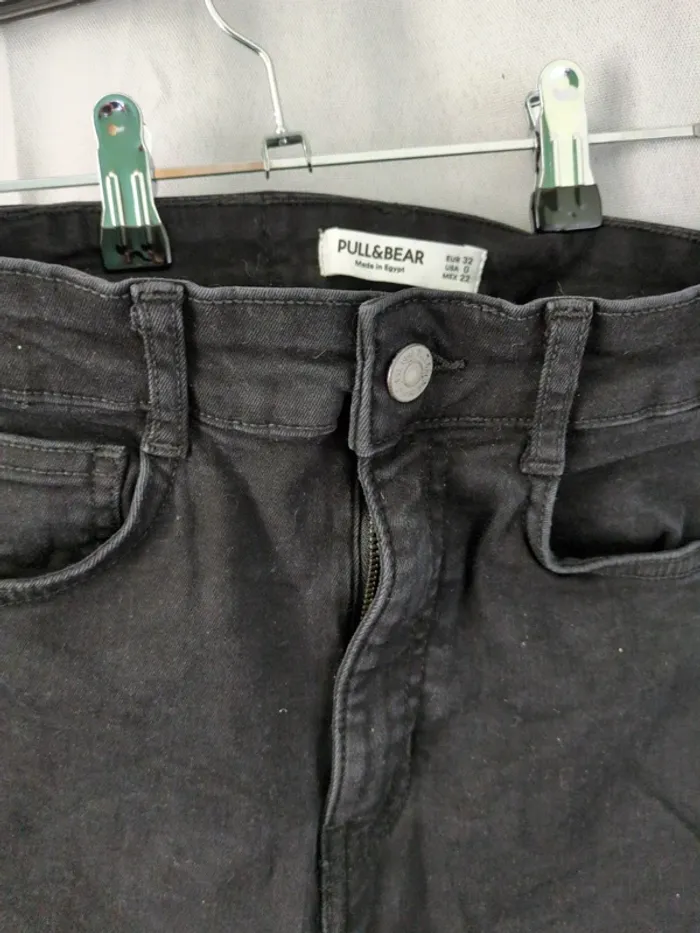 Jean noir pull & bear - photo numéro 2
