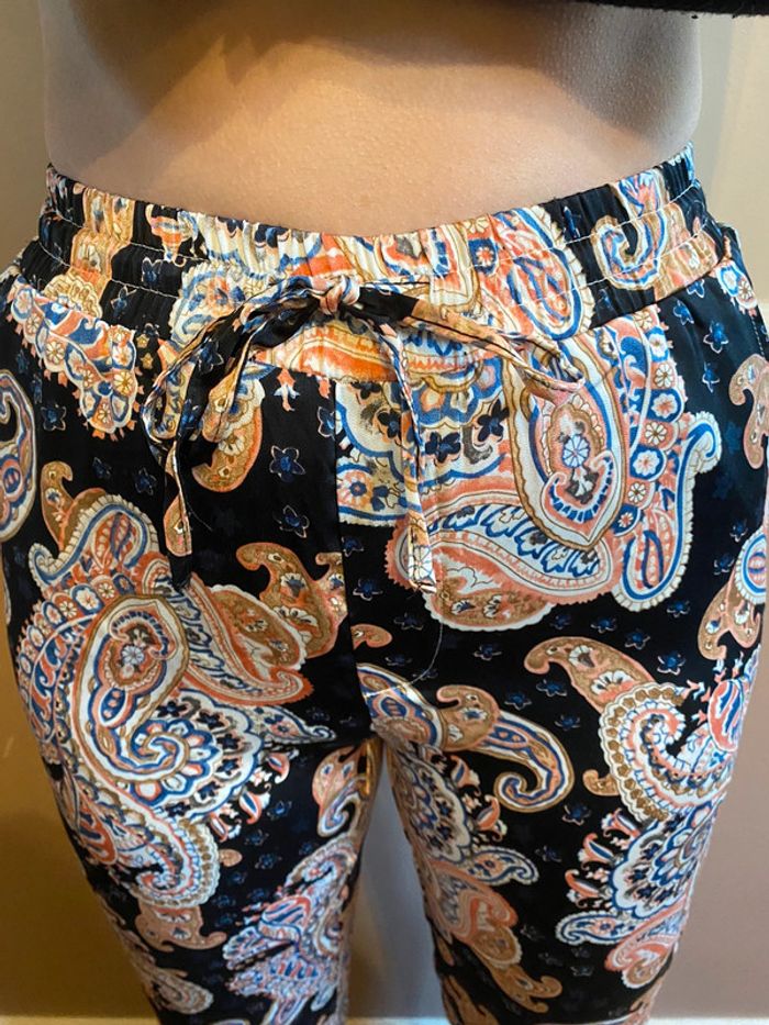 Très joli pantalon imprimé pour extérieur ou intérieur - photo numéro 3