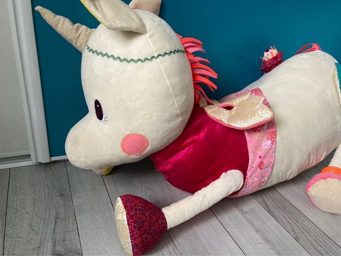 Peluche géante Louise Tagada la licorne - photo numéro 3